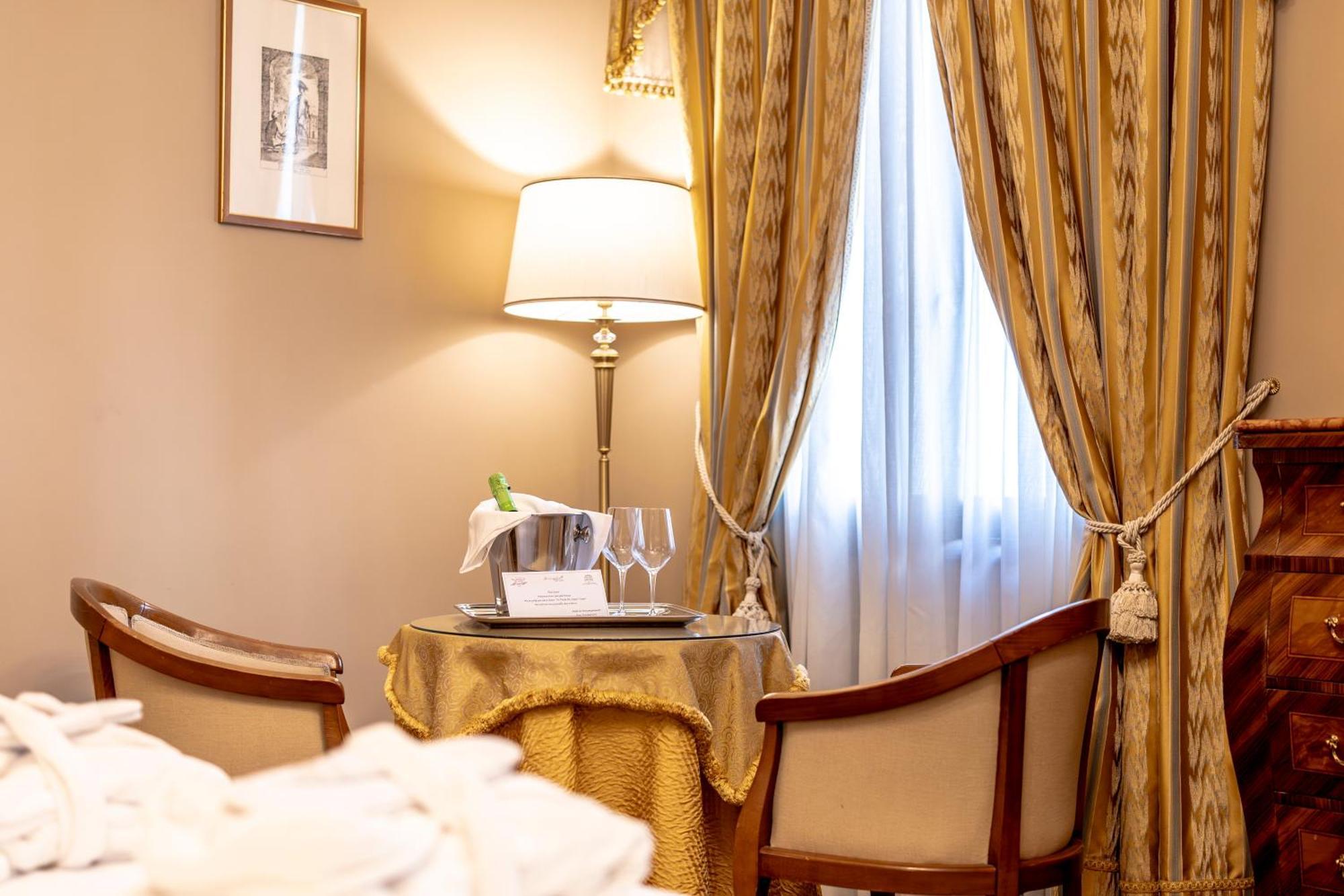 Hotel Al Ponte Dei Sospiri Venice Luaran gambar